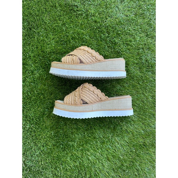 RAYE Tan Woven Platform Sandals - Picture 1 of 7